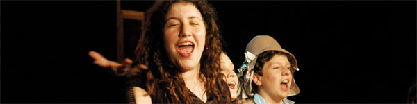 kids performing musical theater at fine and performing arts camp